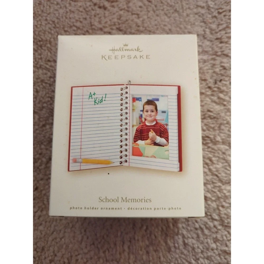 Hallmark Keepsake Christmas Ornament 2008 School Memories Photo Holder NIB‎